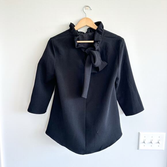 Pomander Place Tuckernuck Faye Ruffle Collar Blouse Black M - Picture 3 of 8